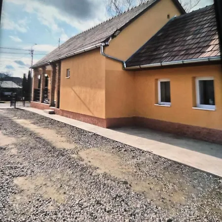 Betyarkakas Vendeghaz * Bátonyterenye